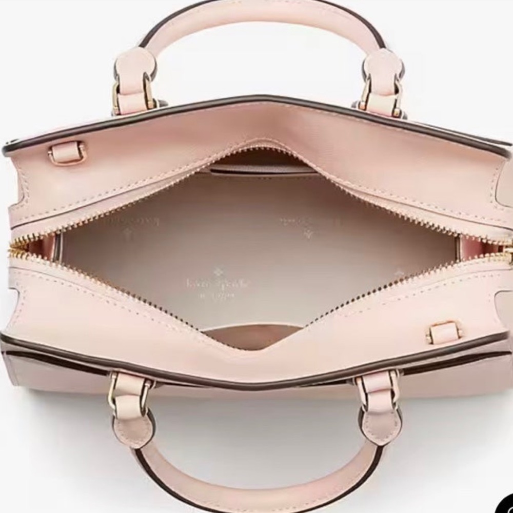 Kate Spade Madison Saffiano Leather Small Satchel
COLOR:
Conch Pink
NWT - Picture 8 of 16